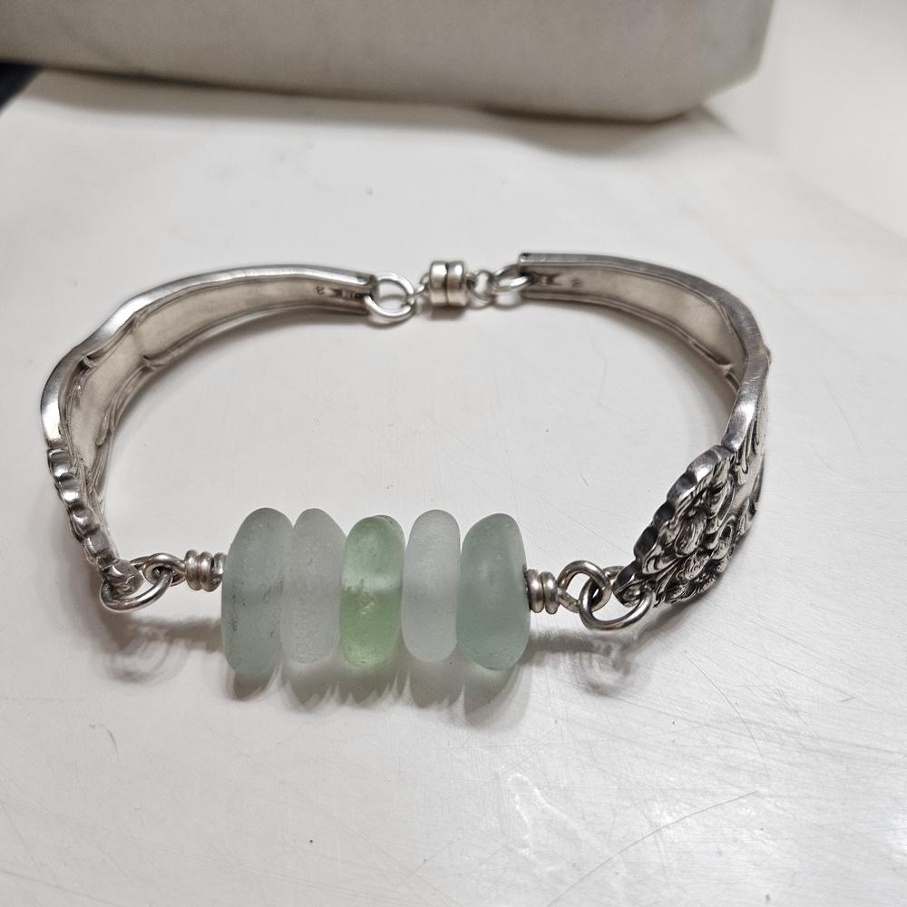 Elegant Silver and Green Bracelet